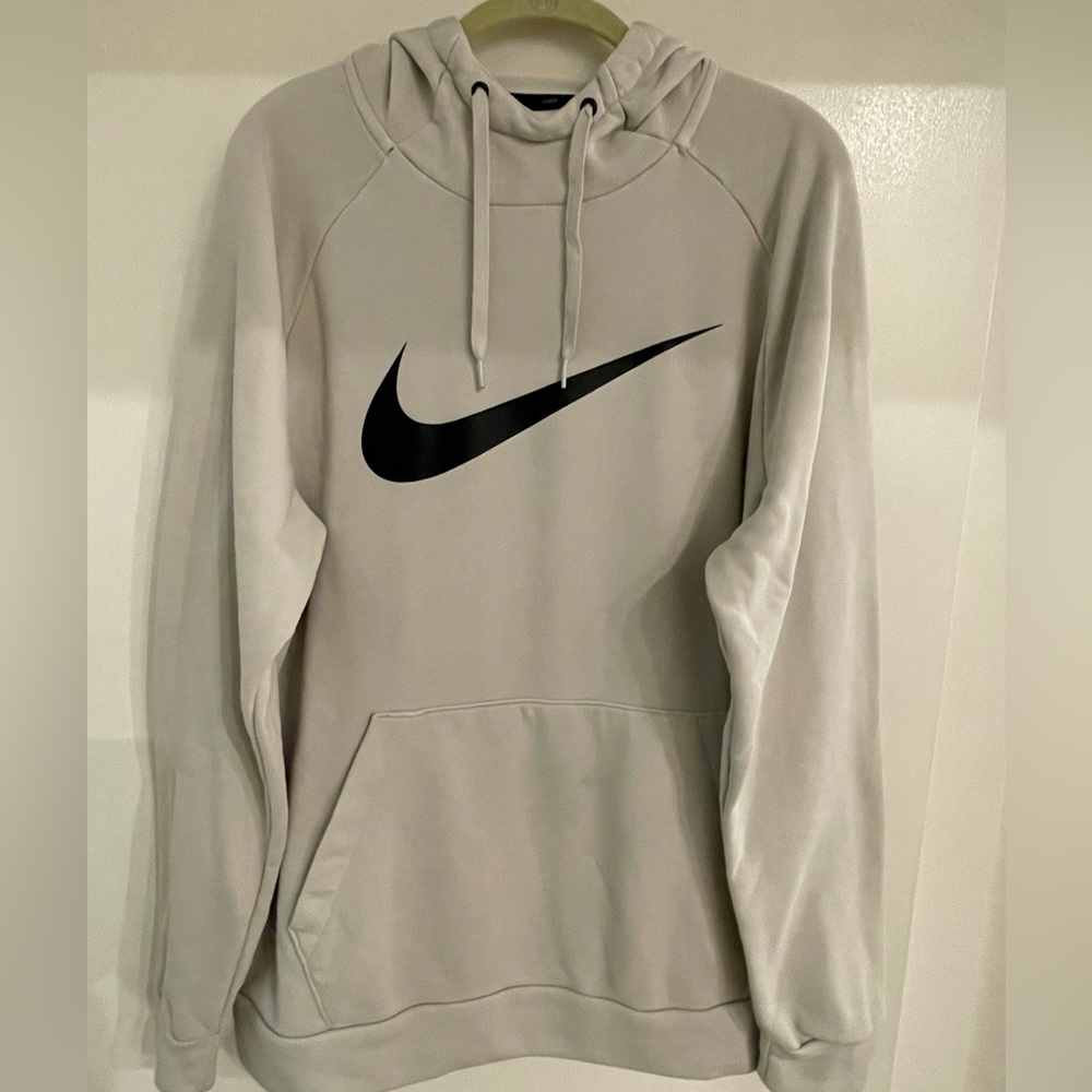 Nike Dry Graphic - Men’s Dri-FIT Hooded Fitness Pullover
